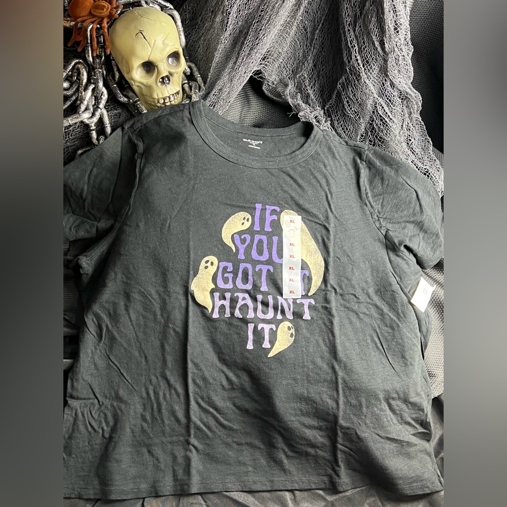 Women Size L - Halloween - “If You Got it Haunt It" Shirt